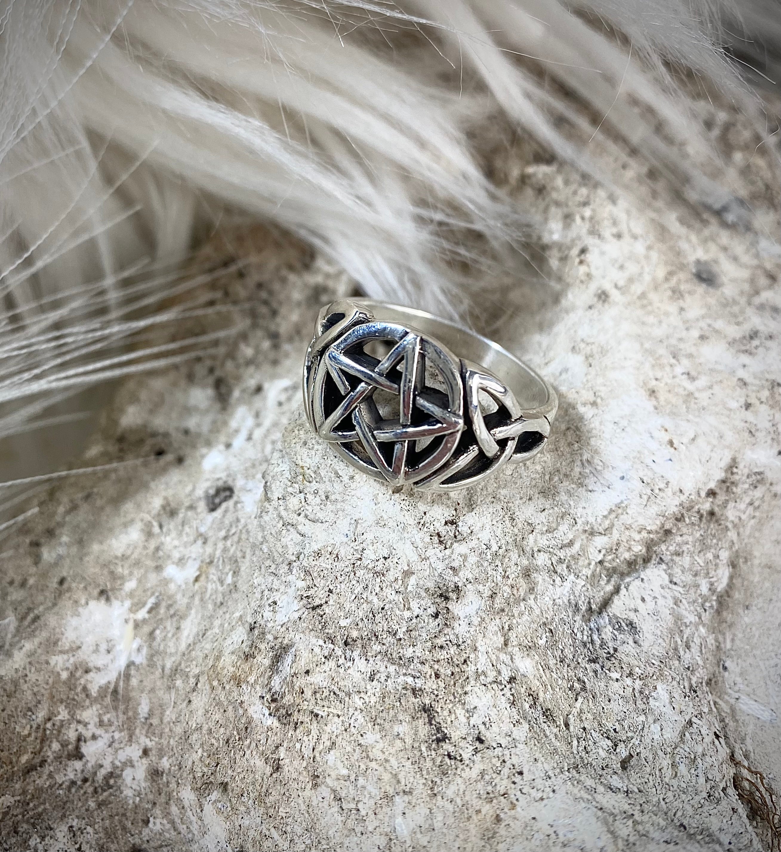 Silver hot sale pentacle ring