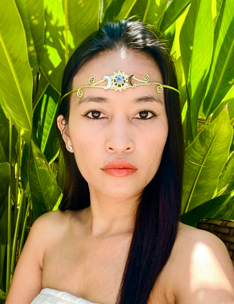 Triple Goddess Headpiece set with Rainbow Moonstone (8mm diameter)