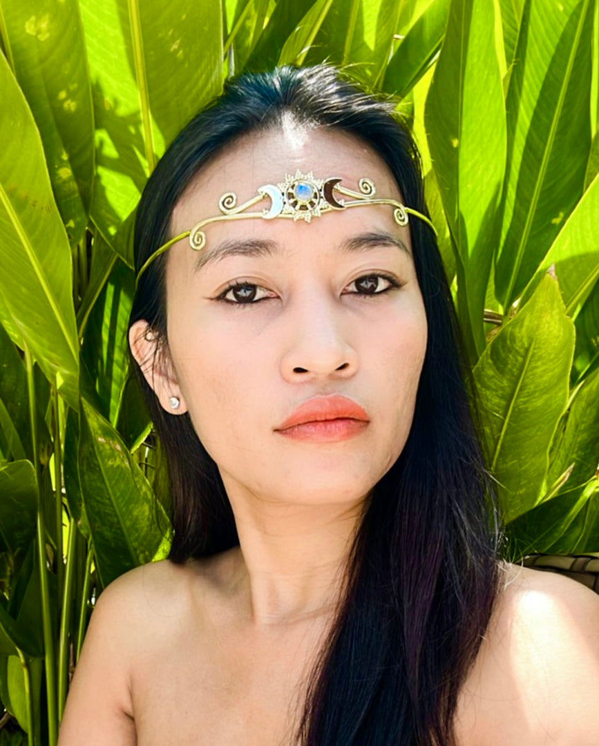 Triple Goddess Headpiece set with Rainbow Moonstone (8mm diameter)